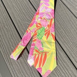Lilly Pulitzer frog print men’s neck tie